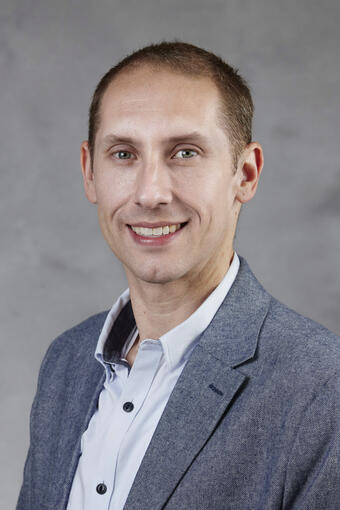 Kenneth J. Varner headshot